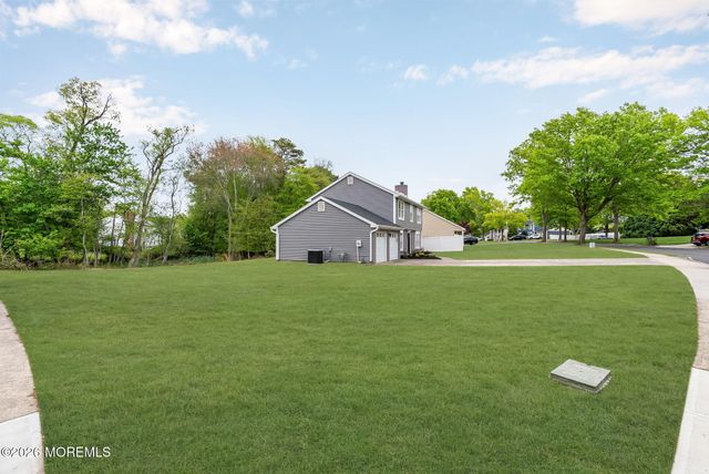 389 Kildare Drive, Toms River, NJ 08753