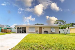 465 NE Midvale St, Port St Lucie, FL 34983