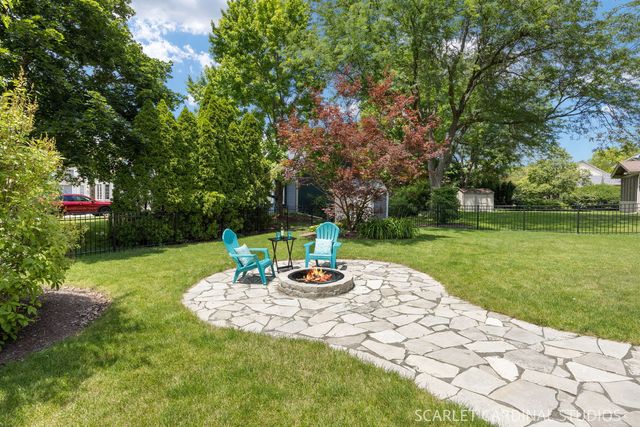1304 Clark Street, North Aurora, IL 60542