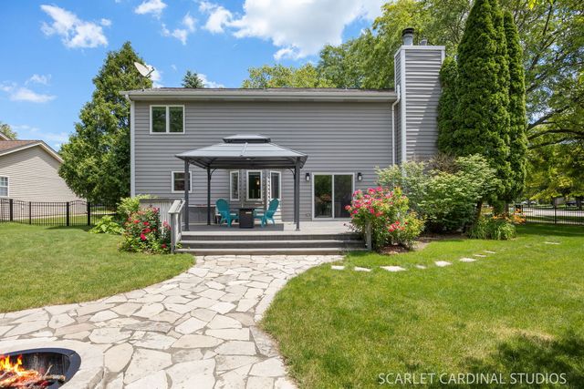 1304 Clark Street, North Aurora, IL 60542