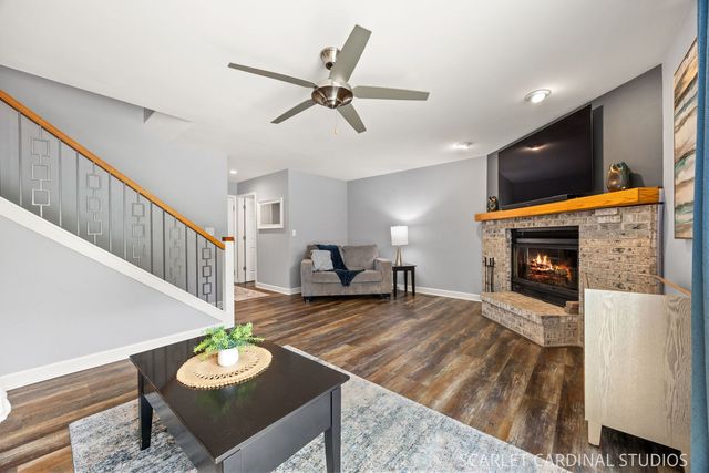 1304 Clark Street, North Aurora, IL 60542