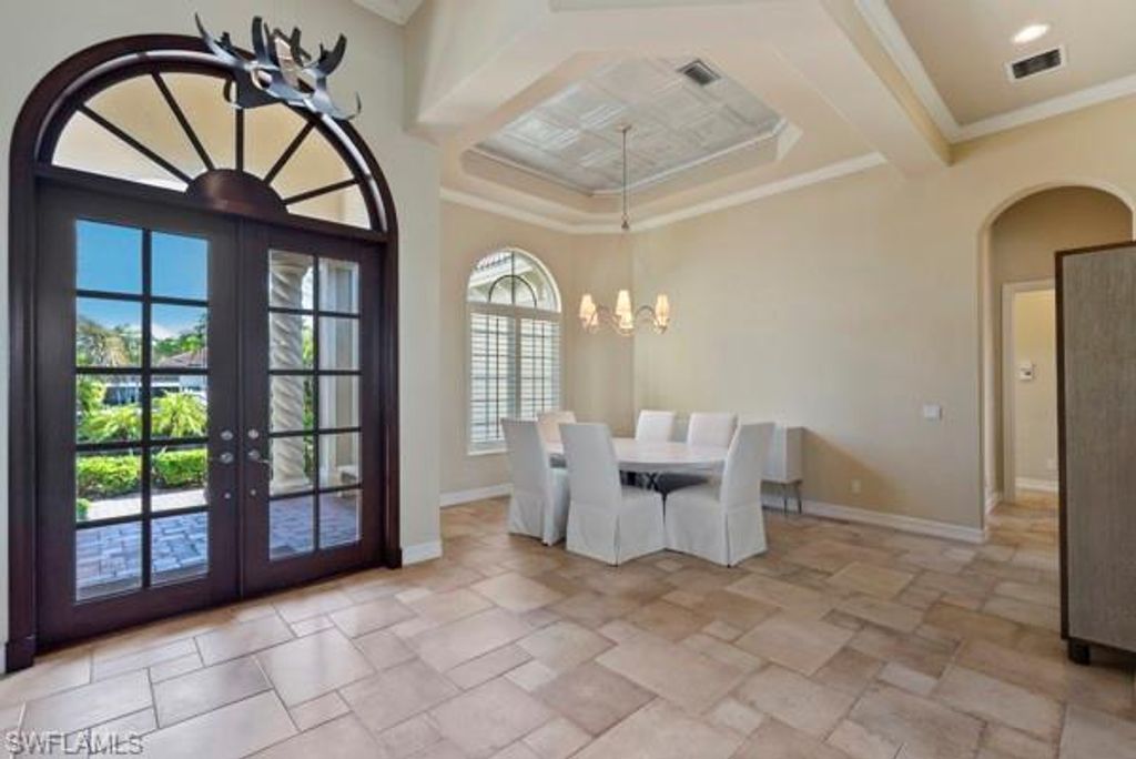 1400 Jewel Box AVE, NAPLES, FL 34102 — photo 2