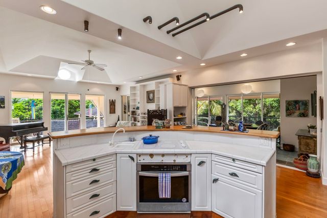 6900 Hana Hwy, Hana, HI 96713