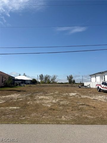 110 NW 39th AVE, Cape Coral, FL 33993