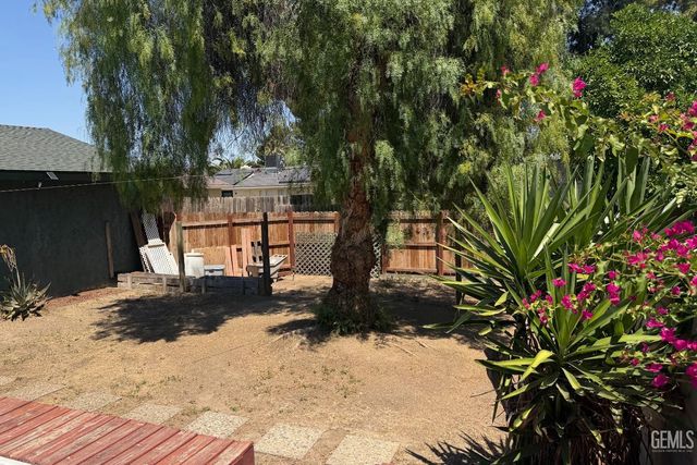 5901 Wilson Road, Bakersfield, CA 93309