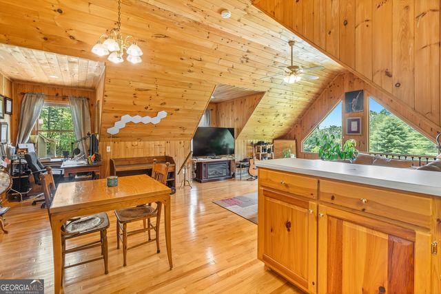 534 Mountainside Drive, Rabun Gap, GA 30568