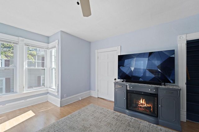 424 James STREET, Burlington, WI 53105