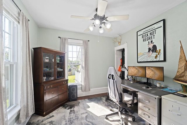 424 James STREET, Burlington, WI 53105