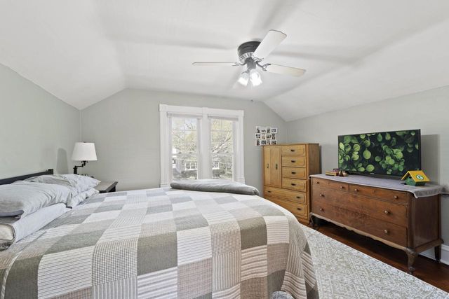 424 James STREET, Burlington, WI 53105