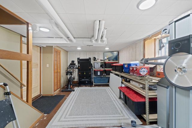 424 James STREET, Burlington, WI 53105