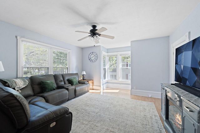 424 James STREET, Burlington, WI 53105