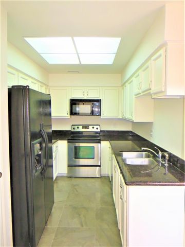 7447 Cambridge Street 38, Houston, TX 77054