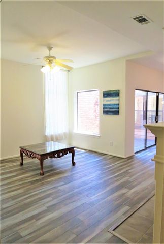 7447 Cambridge Street 38, Houston, TX 77054