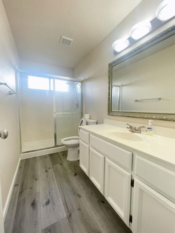 8668 Gossamer Way, Elk Grove, CA 95624