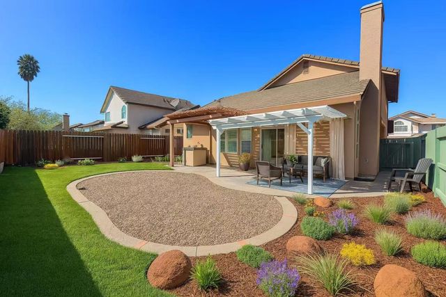 8668 Gossamer Way, Elk Grove, CA 95624