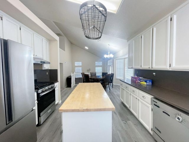 8668 Gossamer Way, Elk Grove, CA 95624