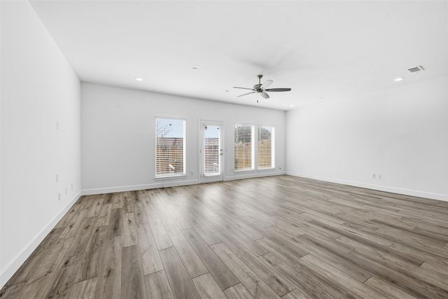 5653 Woodlands Drive, The Colony, TX 75056