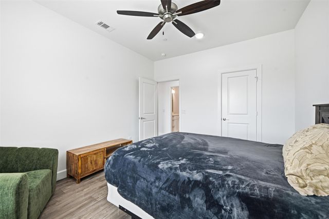 5653 Woodlands Drive, The Colony, TX 75056