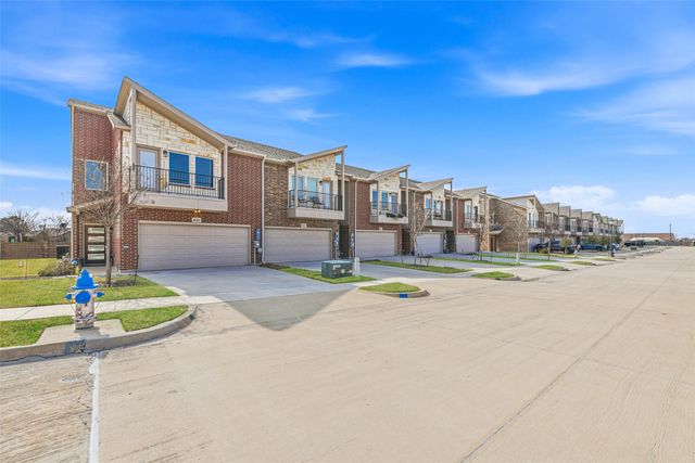 5653 Woodlands Drive, The Colony, TX 75056