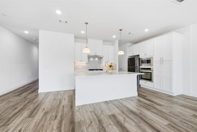 5653 Woodlands Drive, The Colony, TX 75056