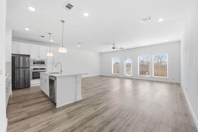 5653 Woodlands Drive, The Colony, TX 75056