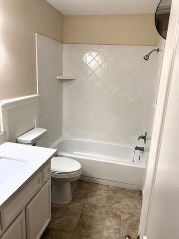 16010 Vista Del Mar Drive, Houston, TX 77083