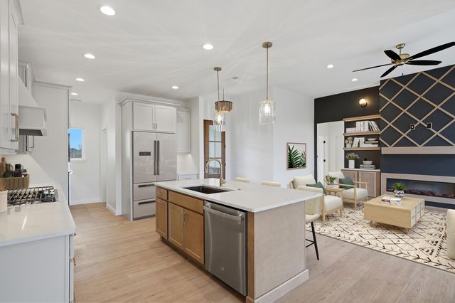 2700 EASLEY CABIN CIR, Columbia, MO 65201