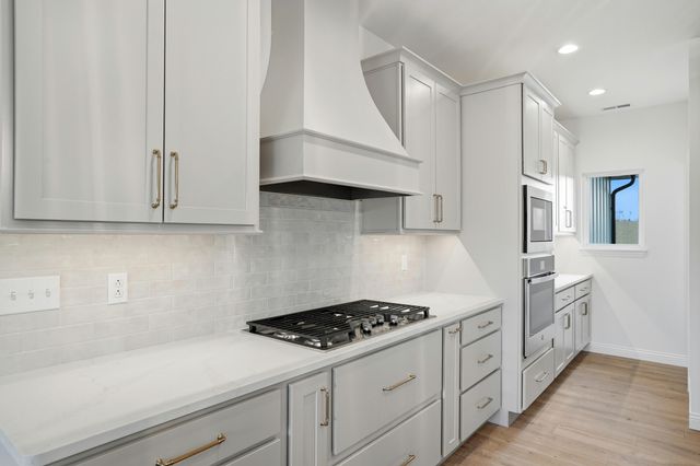 2700 EASLEY CABIN CIR, Columbia, MO 65201