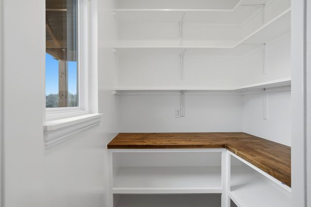 2700 EASLEY CABIN CIR, Columbia, MO 65201