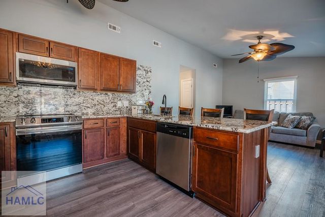 1311 Forest Lake Drive, Hinesville, GA 31313