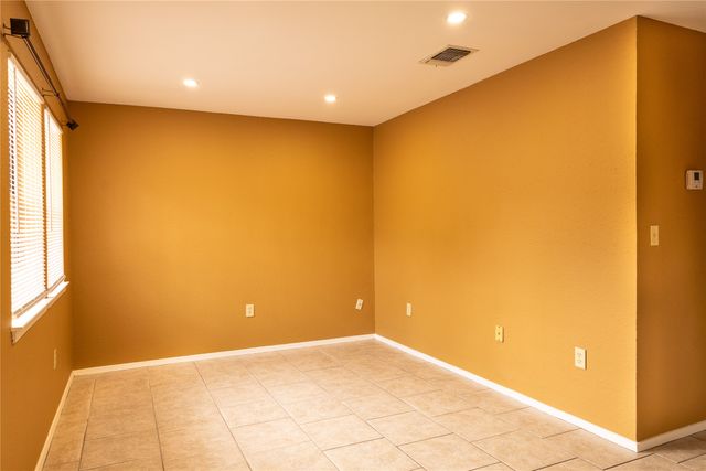 4938 Blue Water Circle, Granbury, TX 76049