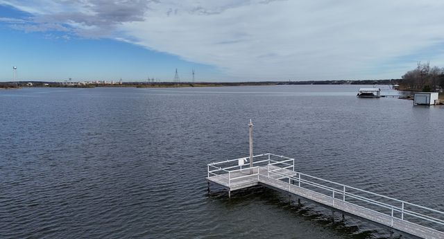 4938 Blue Water Circle, Granbury, TX 76049