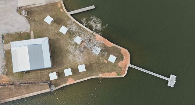 4938 Blue Water Circle, Granbury, TX 76049