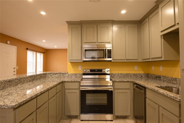 4938 Blue Water Circle, Granbury, TX 76049