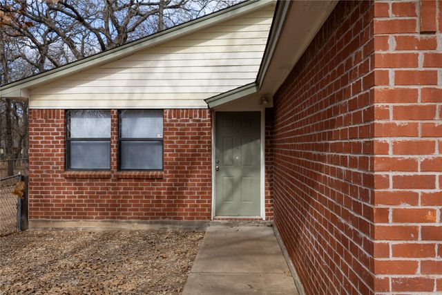 4938 Blue Water Circle, Granbury, TX 76049