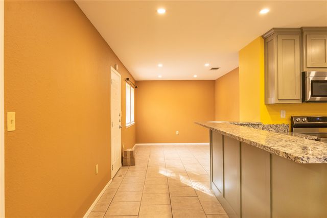 4938 Blue Water Circle, Granbury, TX 76049