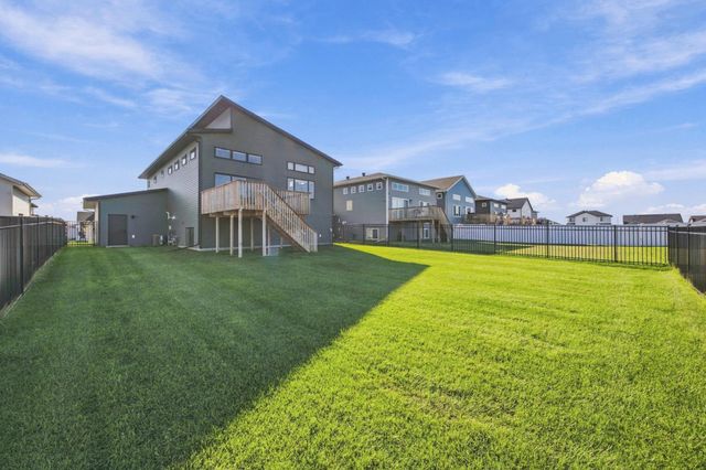 7327 Madelyn Lane S, Fargo, ND 58104