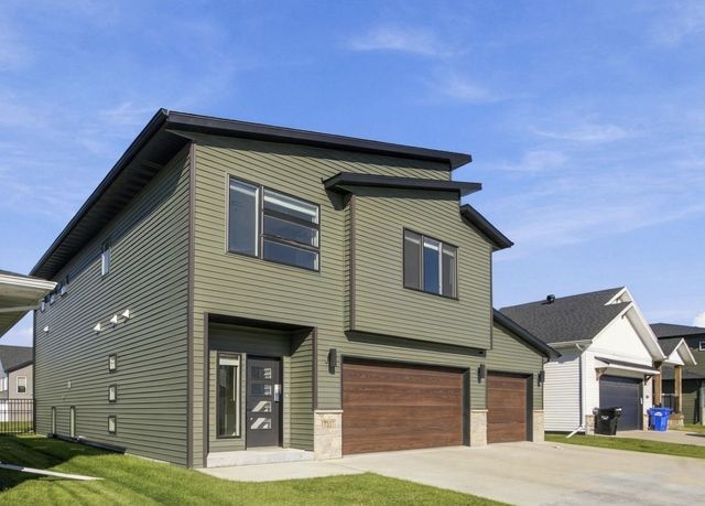 7327 Madelyn Lane S, Fargo, ND 58104