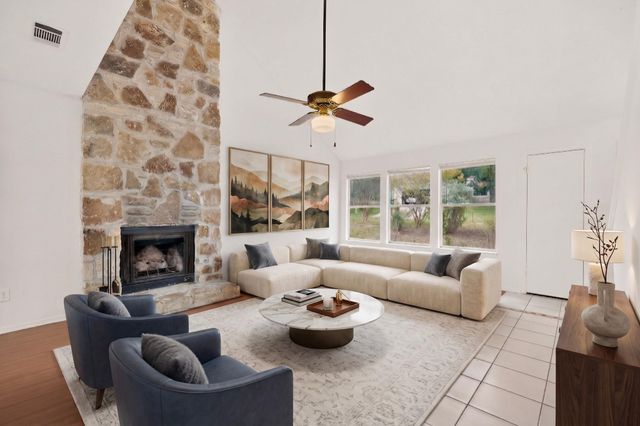 8211 Gallatin DR, Austin, TX 78736