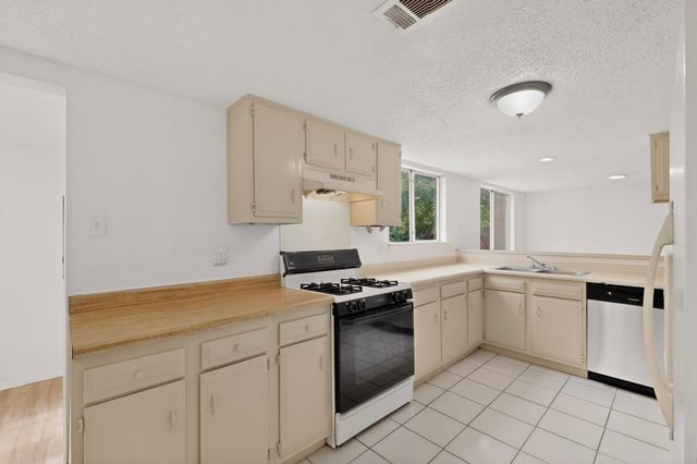 8211 Gallatin DR, Austin, TX 78736