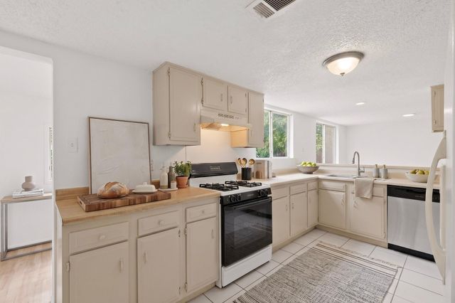 8211 Gallatin DR, Austin, TX 78736