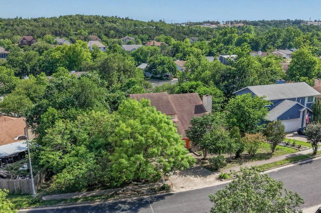 8211 Gallatin DR, Austin, TX 78736