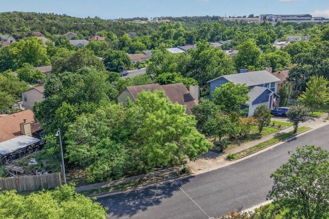 8211 Gallatin DR, Austin, TX 78736