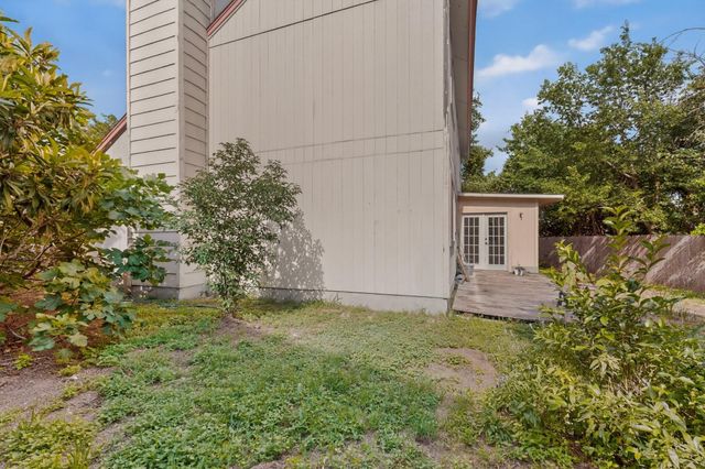 8211 Gallatin DR, Austin, TX 78736