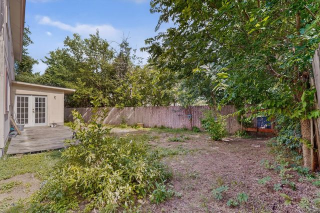 8211 Gallatin DR, Austin, TX 78736