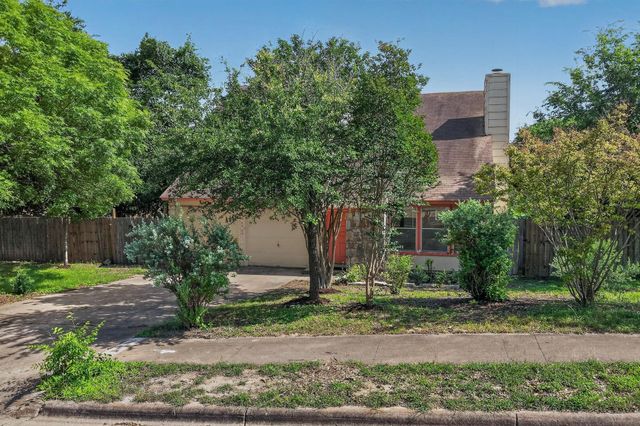 8211 Gallatin DR, Austin, TX 78736