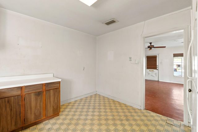 1302 Bentwood RD, Austin, TX 78722