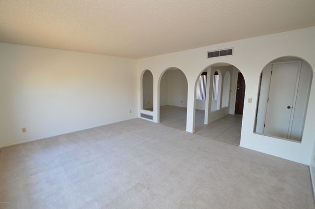 7722 E Knollwood Circle, Tucson, AZ 85750