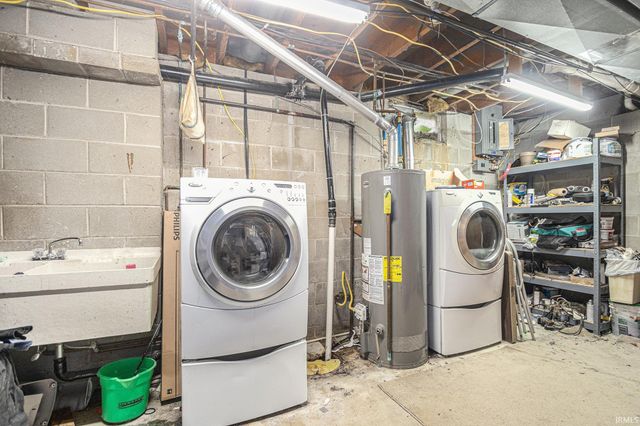 26851 Sturdy Oak Drive, Elkhart, IN 46514