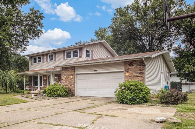 26851 Sturdy Oak Drive, Elkhart, IN 46514